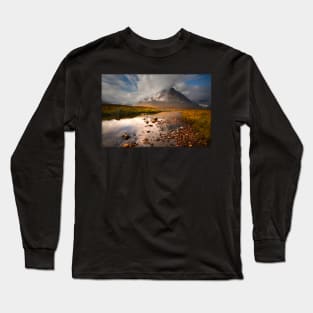 Cloud chasing, Buachaille Etive Mòr Long Sleeve T-Shirt